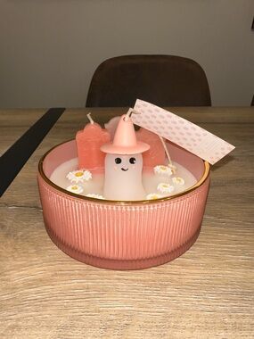 NWT - Cupcakes and Cashmere "You've Been Ghosted" Pink Halloween Candle 👻 🕯️🩷